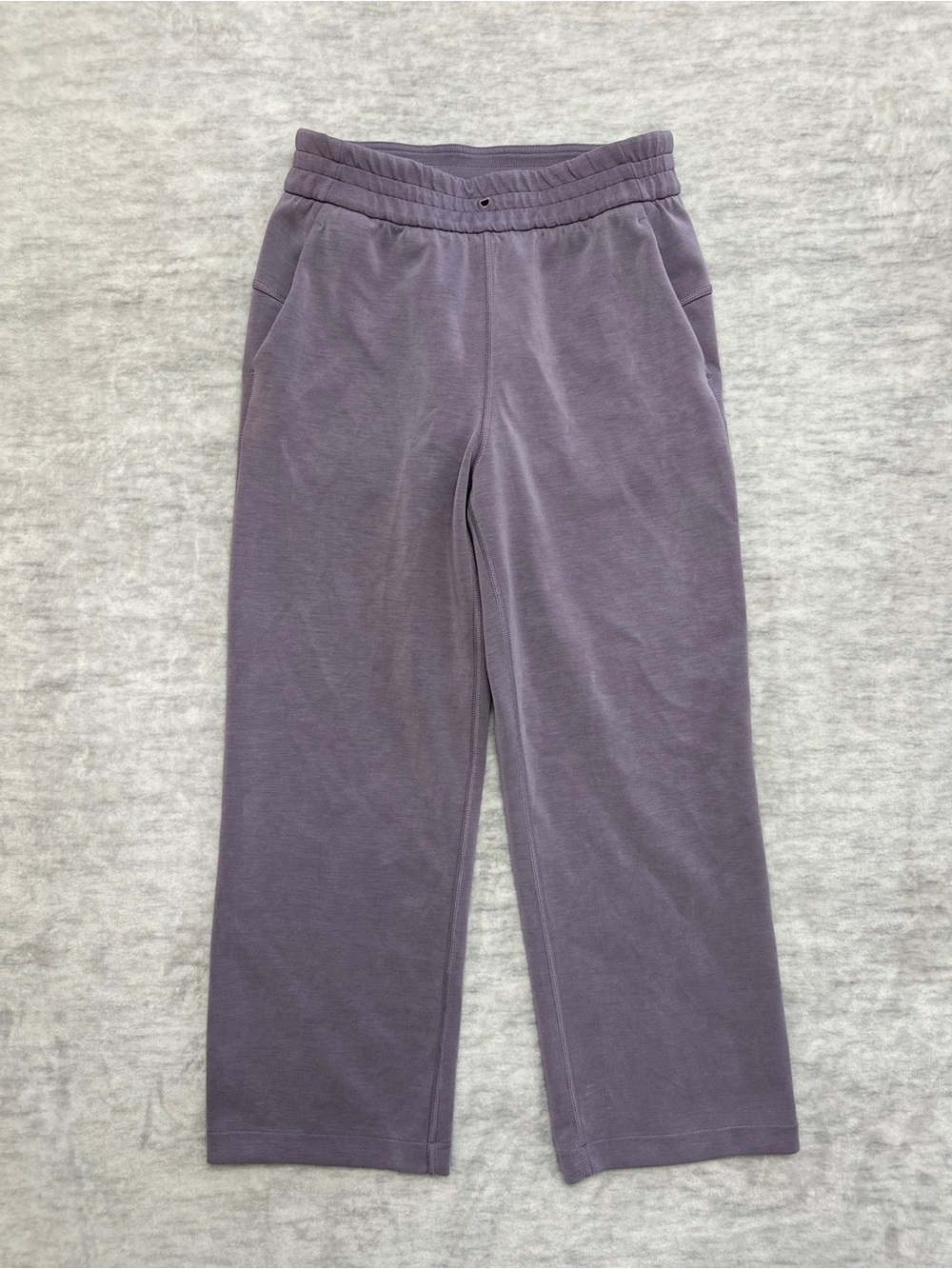 Lululemon Softstreme High-Rise Straight-Leg Cropped Pant